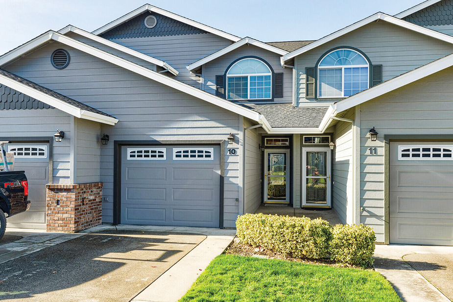 Condos/Townhomes