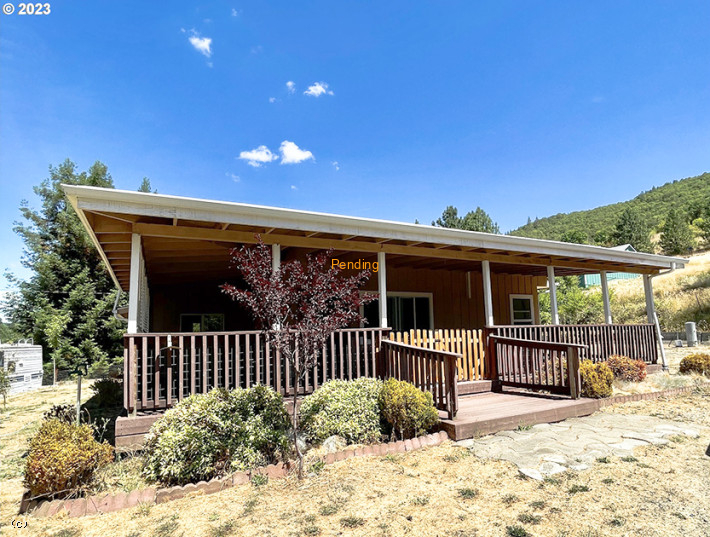 23399330, 1124 Mason St, Myrtle Creek, OR 97457, #23399330