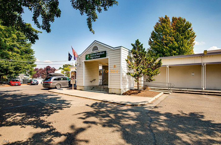 220175394, 650 Royal Ave, Medford, OR 97504, #220175394