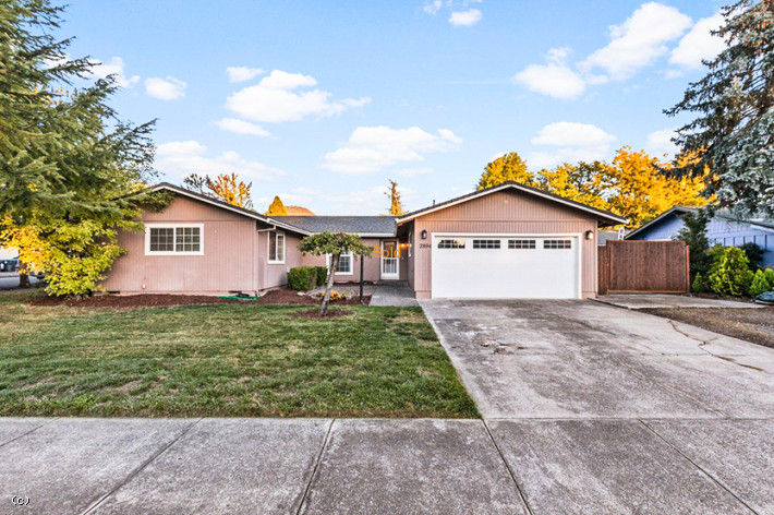 220172209, 2894 Aldersgate Rd, Medford, OR 97504, #220172209