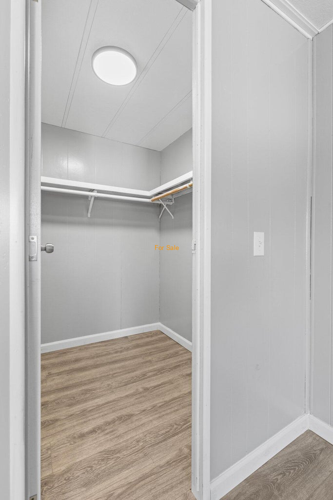 5980_Cloverlawn_Dr_21