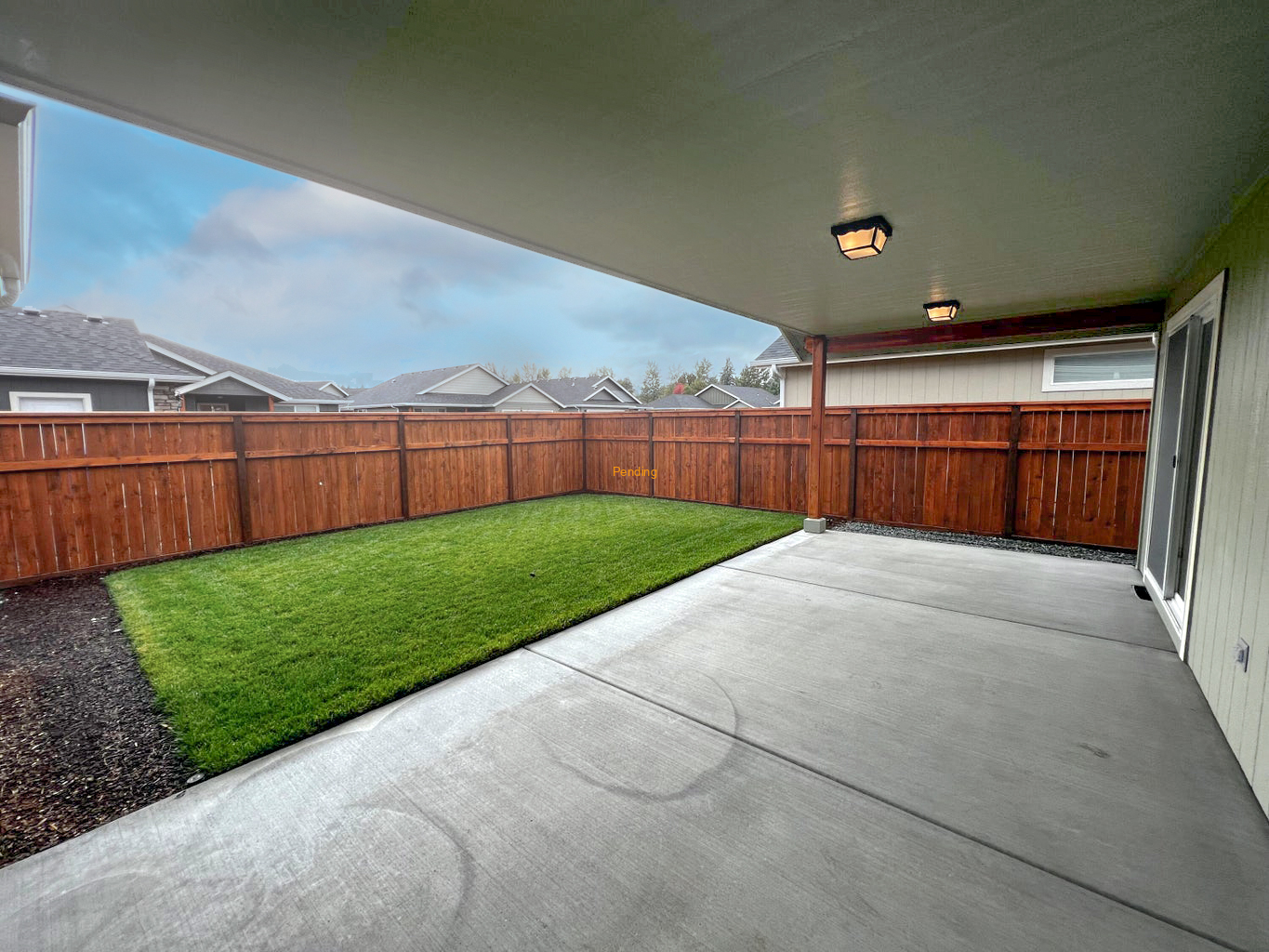 1877_SW_Mistybrook_Dr_23-Backyard-alt