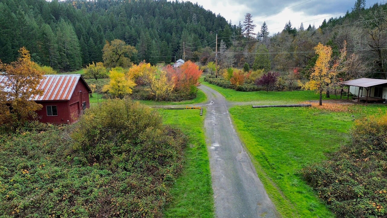12863_Redwood_Hwy_05