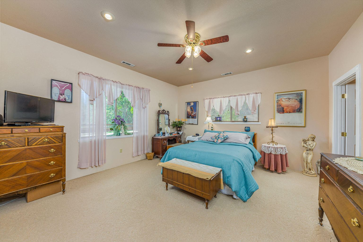 330-W-Glenwood-Street_23