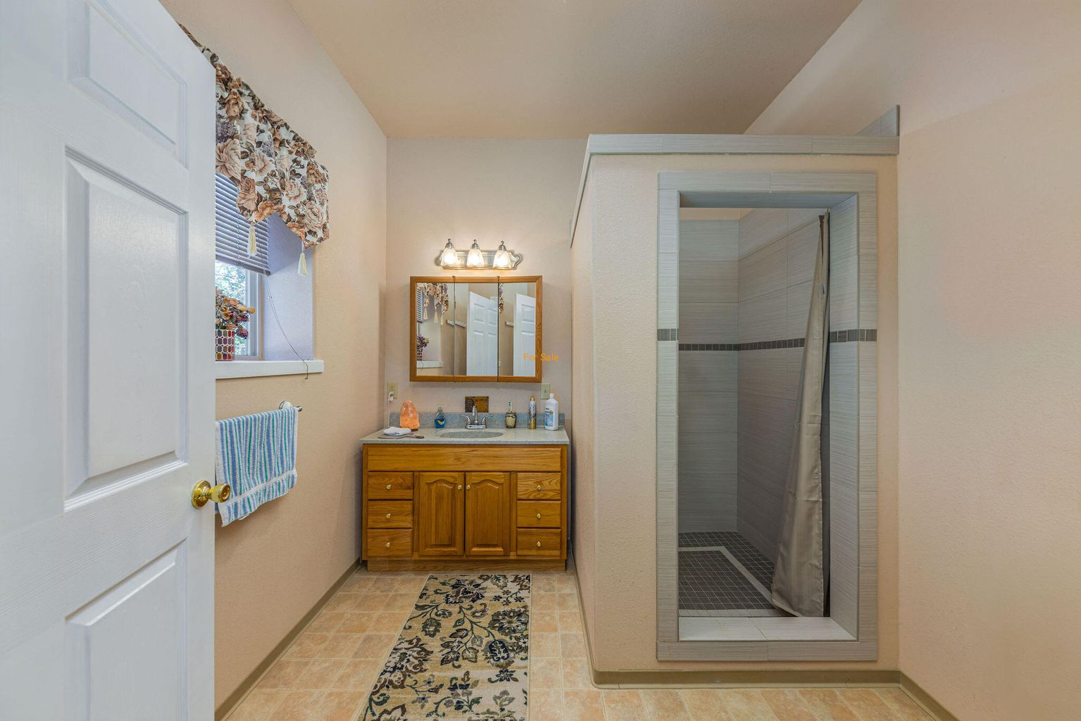 330-W-Glenwood-Street_25