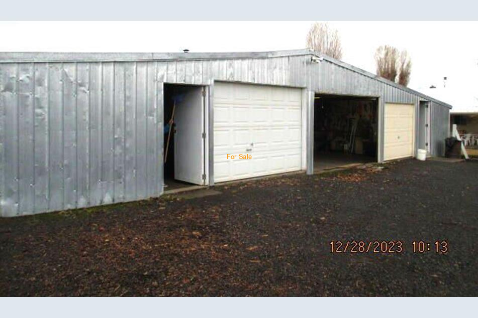 37217_Agency_Lake_22