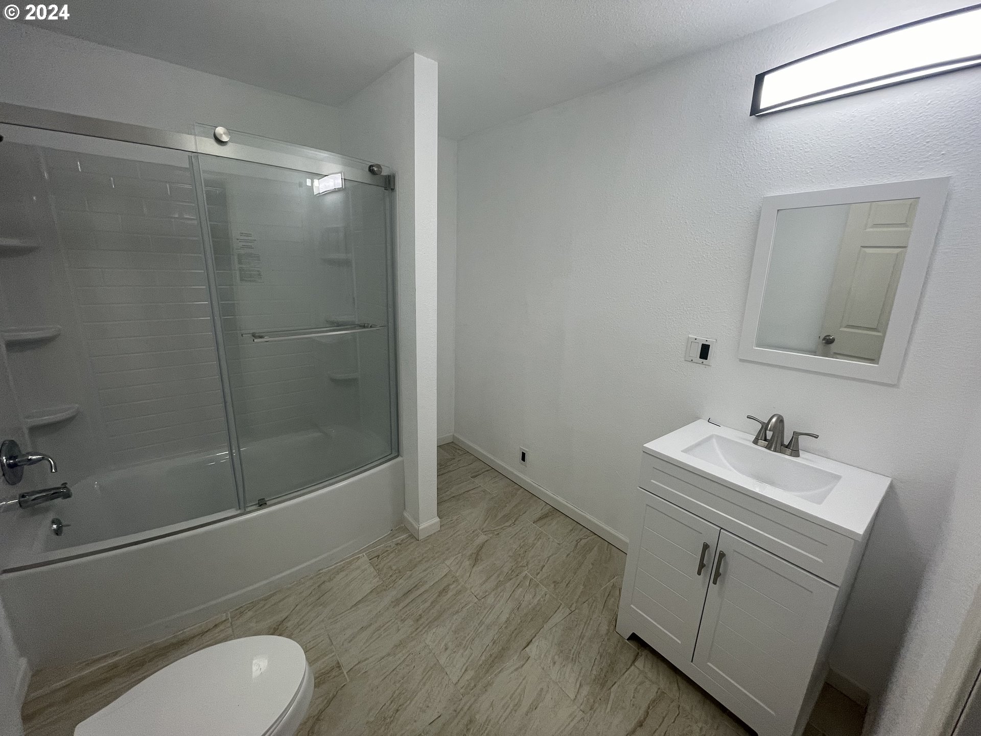 1045_Hill_St_09