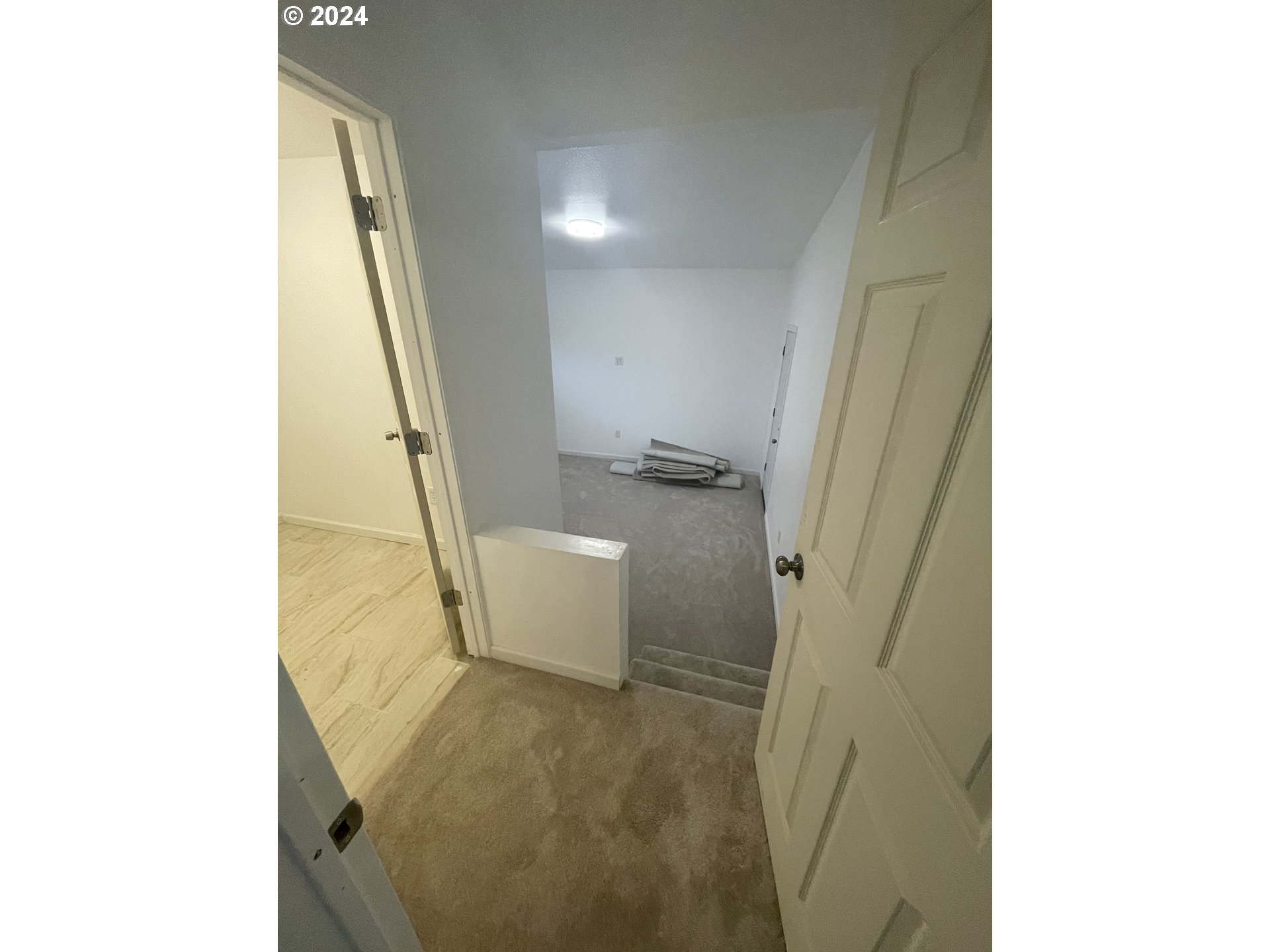 1045_Hill_St_10