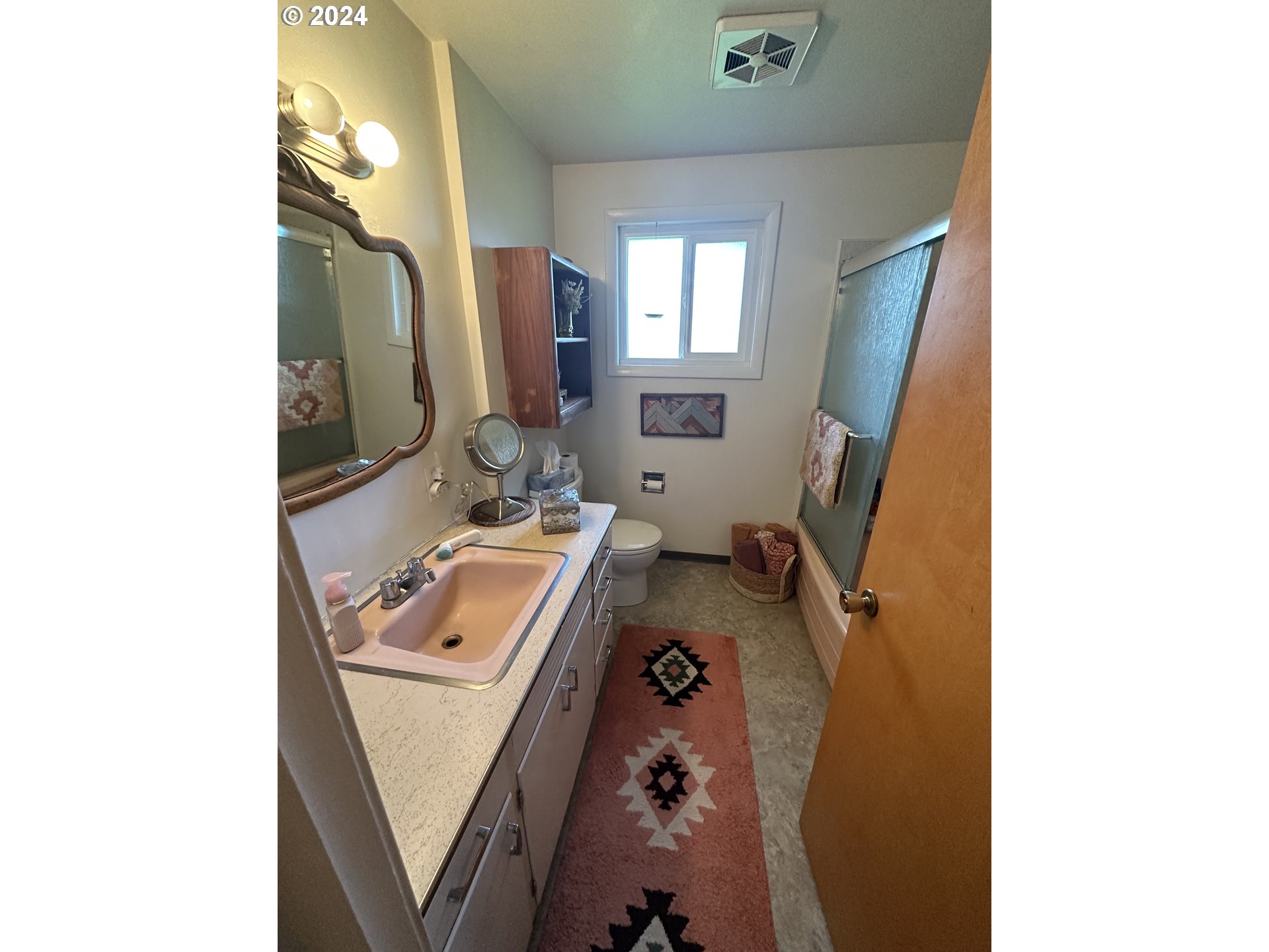1082-W-7TH-PL_16