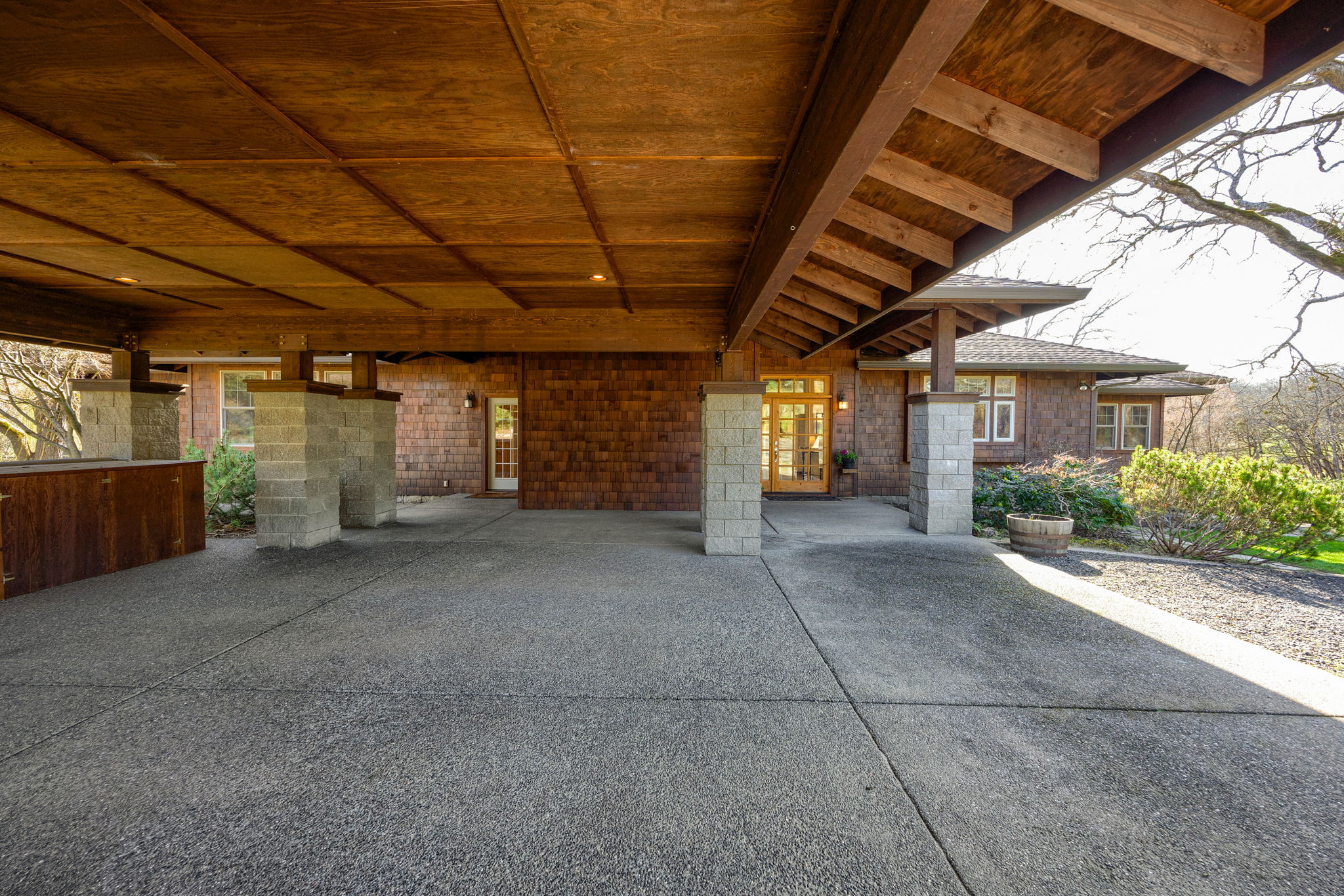 1255-1277-Worthington-Rd_31-portico