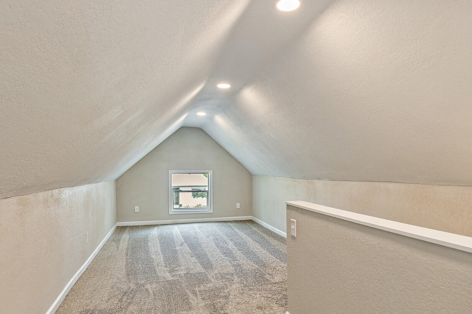 304_Chestnut_St_28
