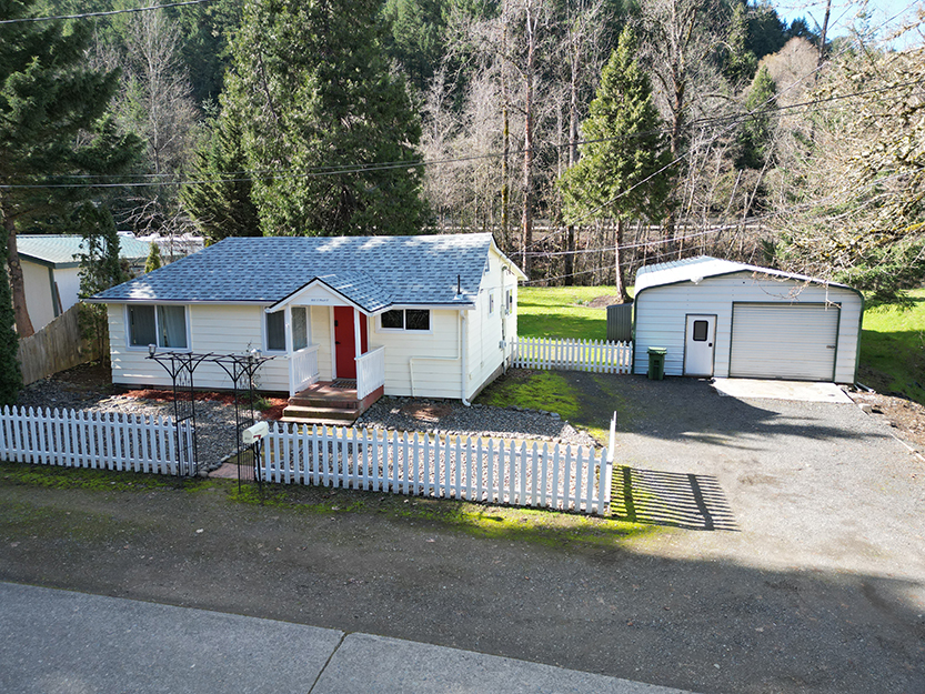 24156786, 800 S Main St, Canyonville, OR 97417, #24156786
