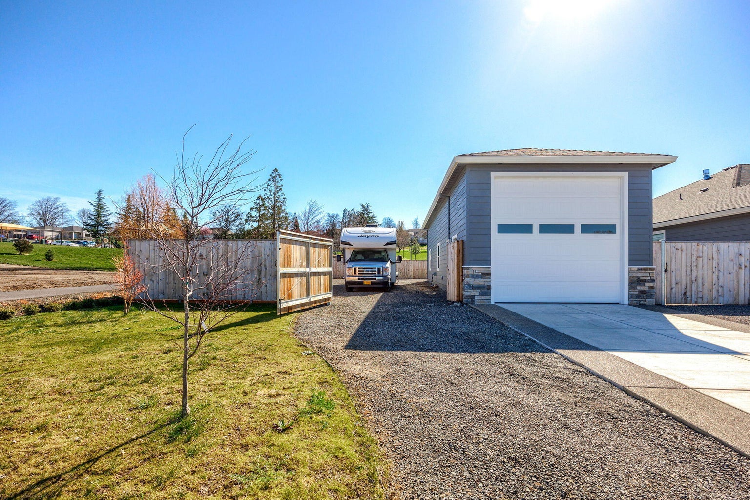 3008-Mt-Thielson-Drive_16