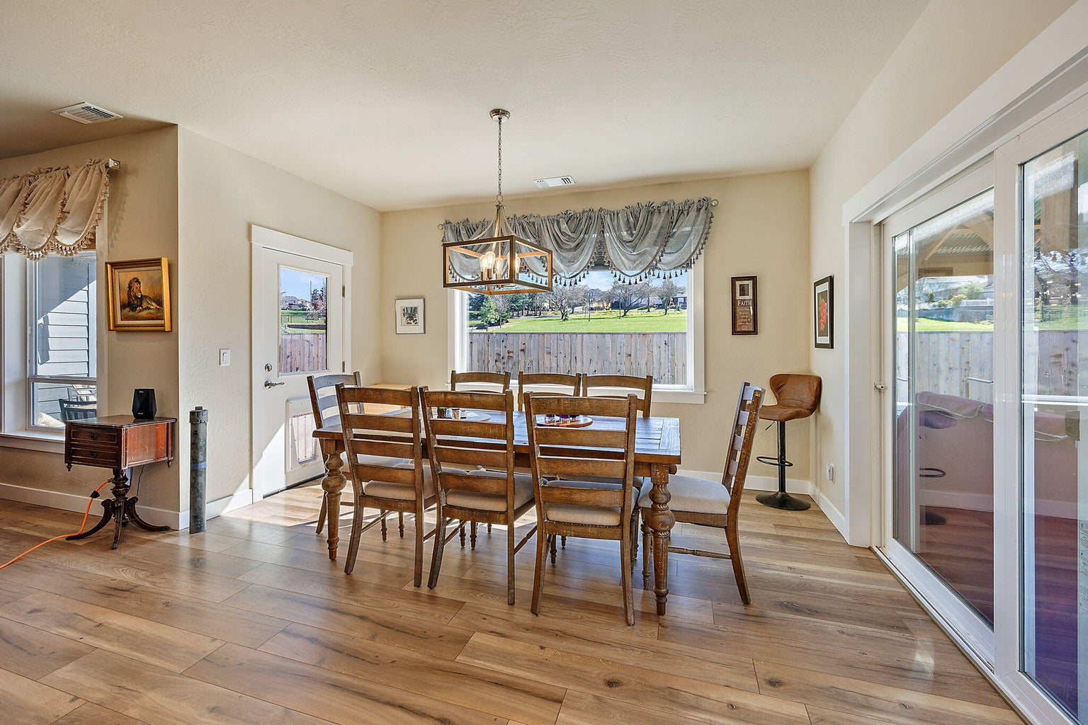 3008-Mt-Thielson-Drive_23