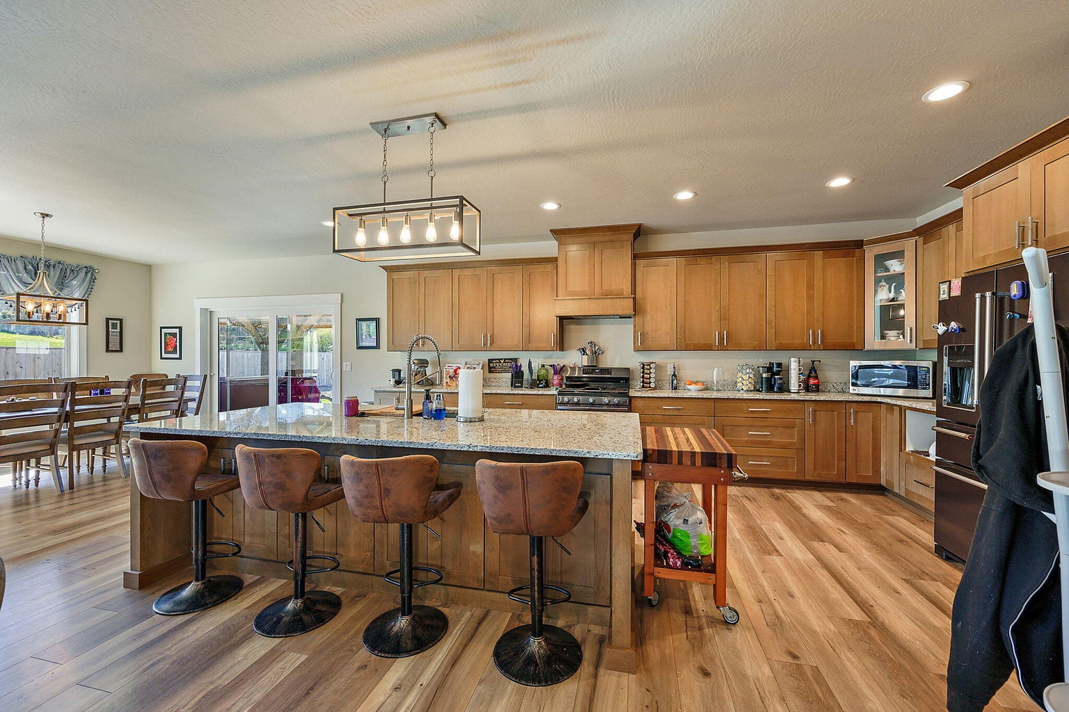 3008-Mt-Thielson-Drive_27