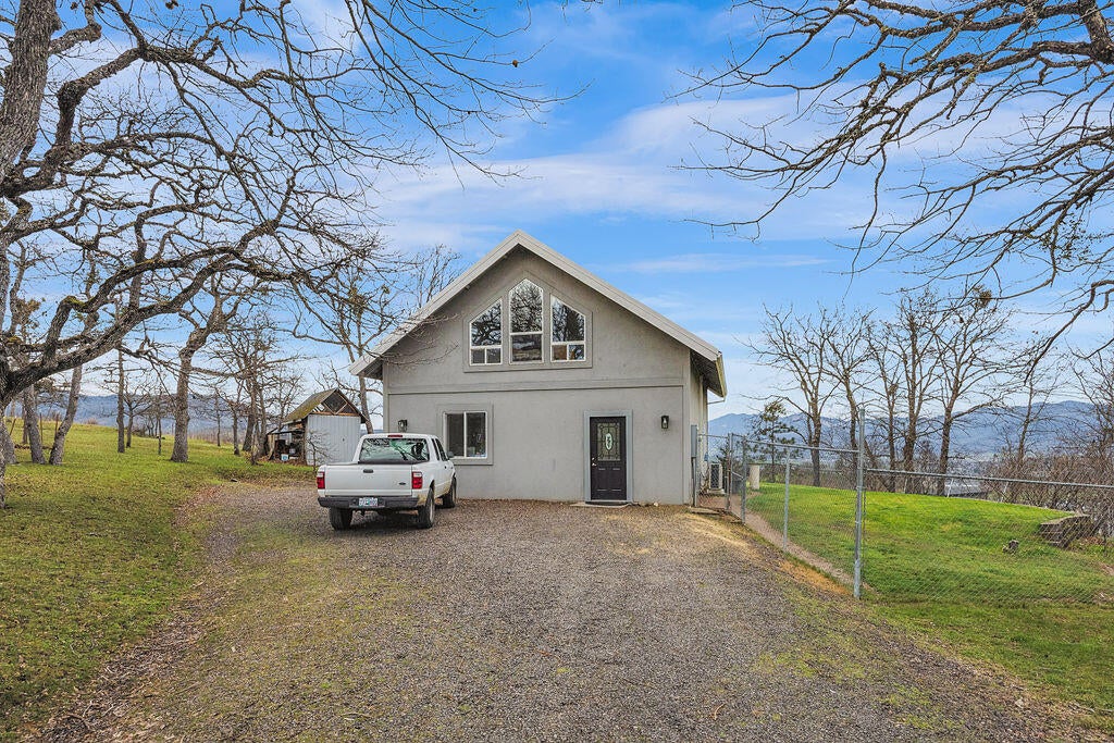 220177327, 1704 Panorama Drive, Medford, OR 97504, #220177327