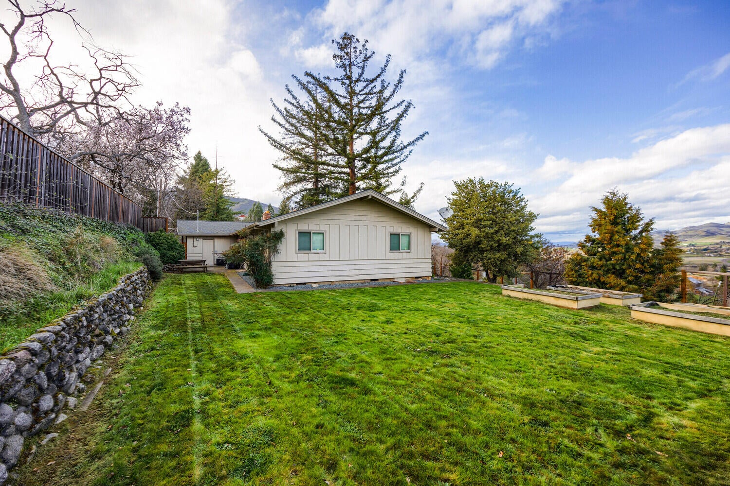 436_Monte_Vista_Dr_24