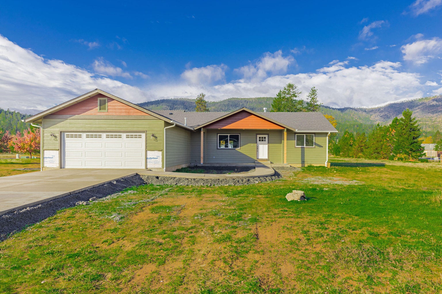 220154649, 601 E Forks Circle, Cave Junction, OR 97523