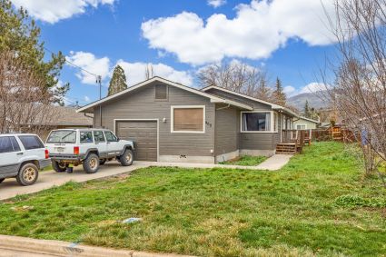 220178639, 405 S B Street, Phoenix OR 97535