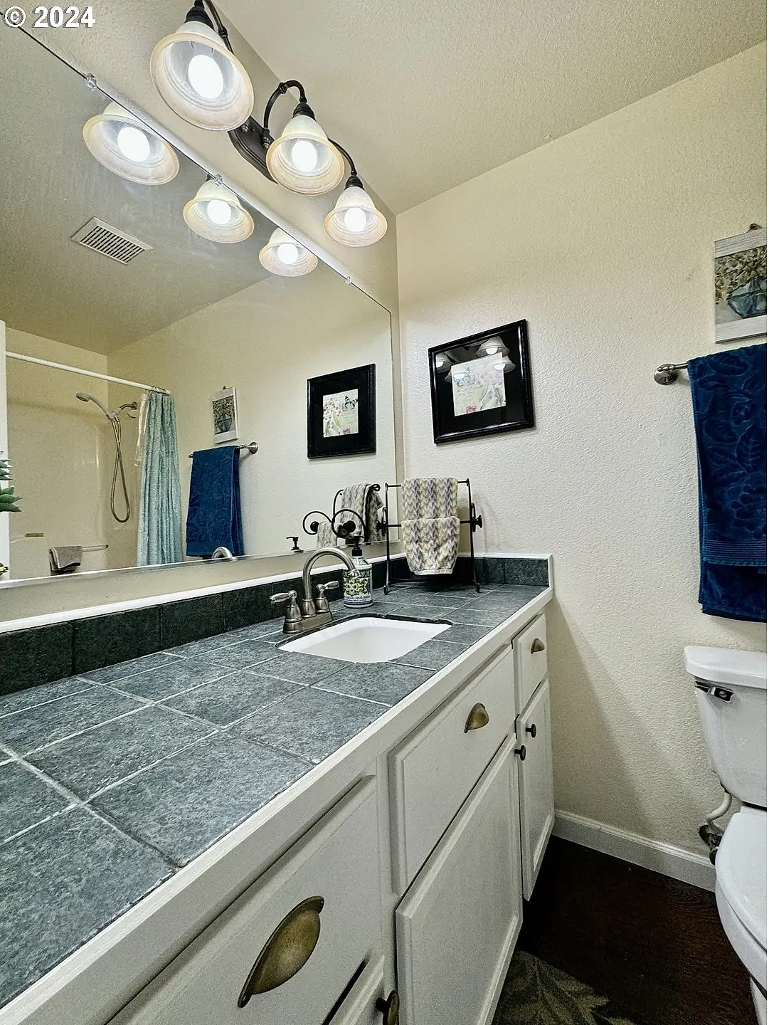 226-SE-Wildwood-Way_13
