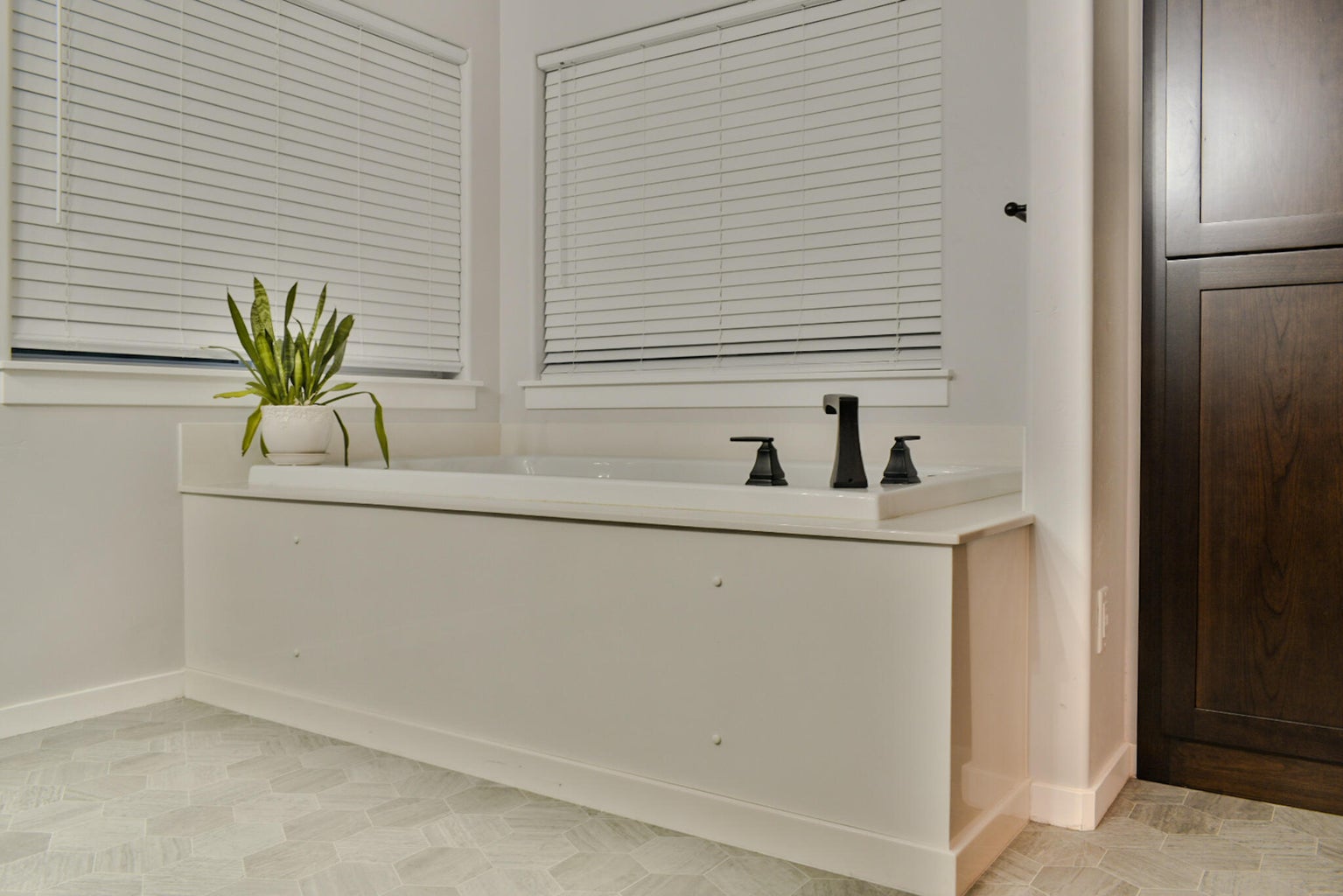 800_NW_Starmont_Way_15