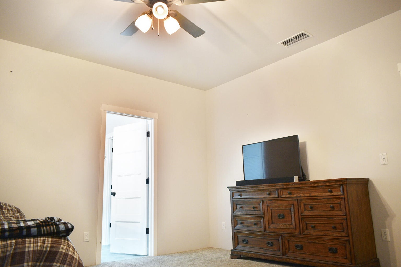 800_NW_Starmont_Way_17