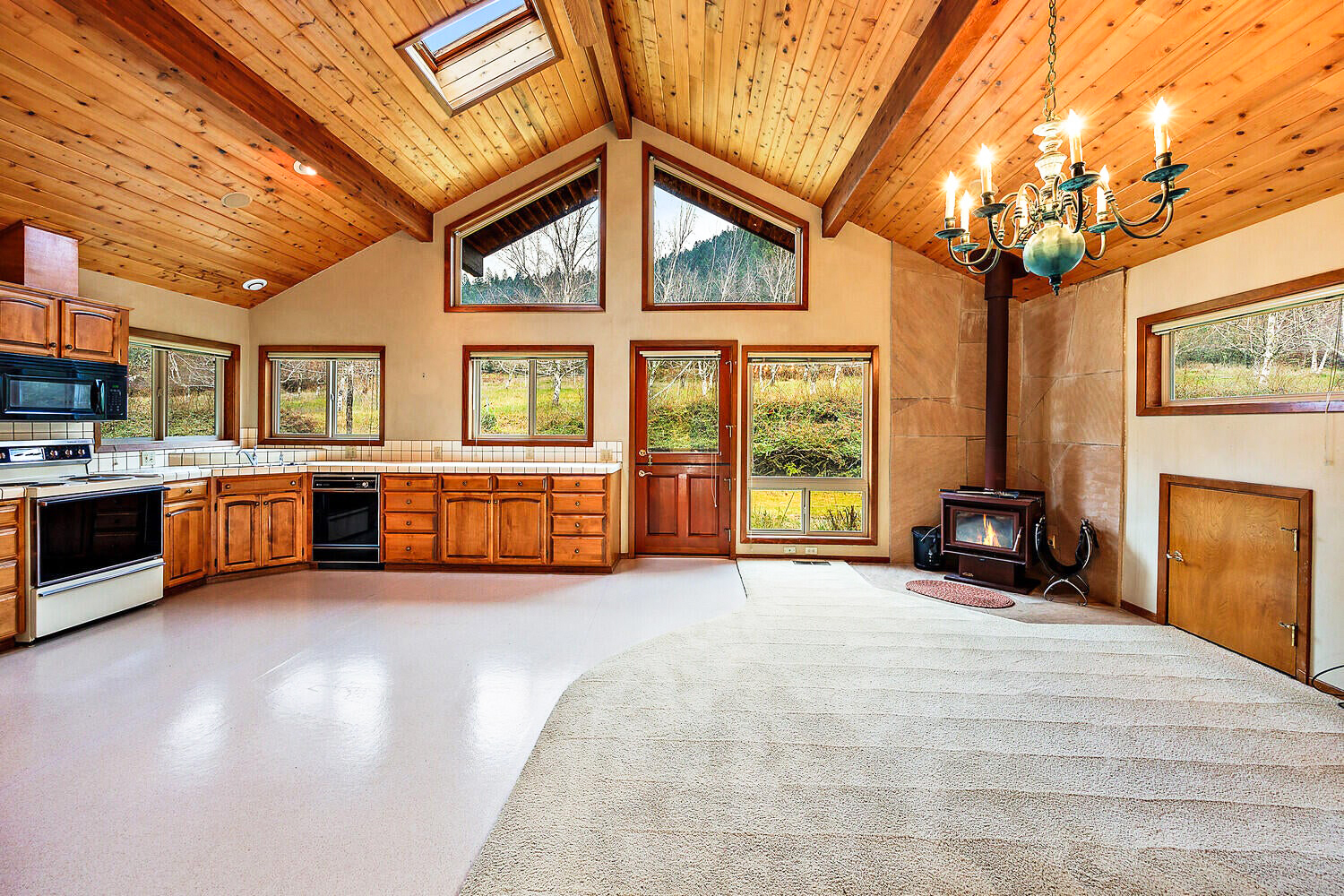 6901-Thompson-Creek-Road_18