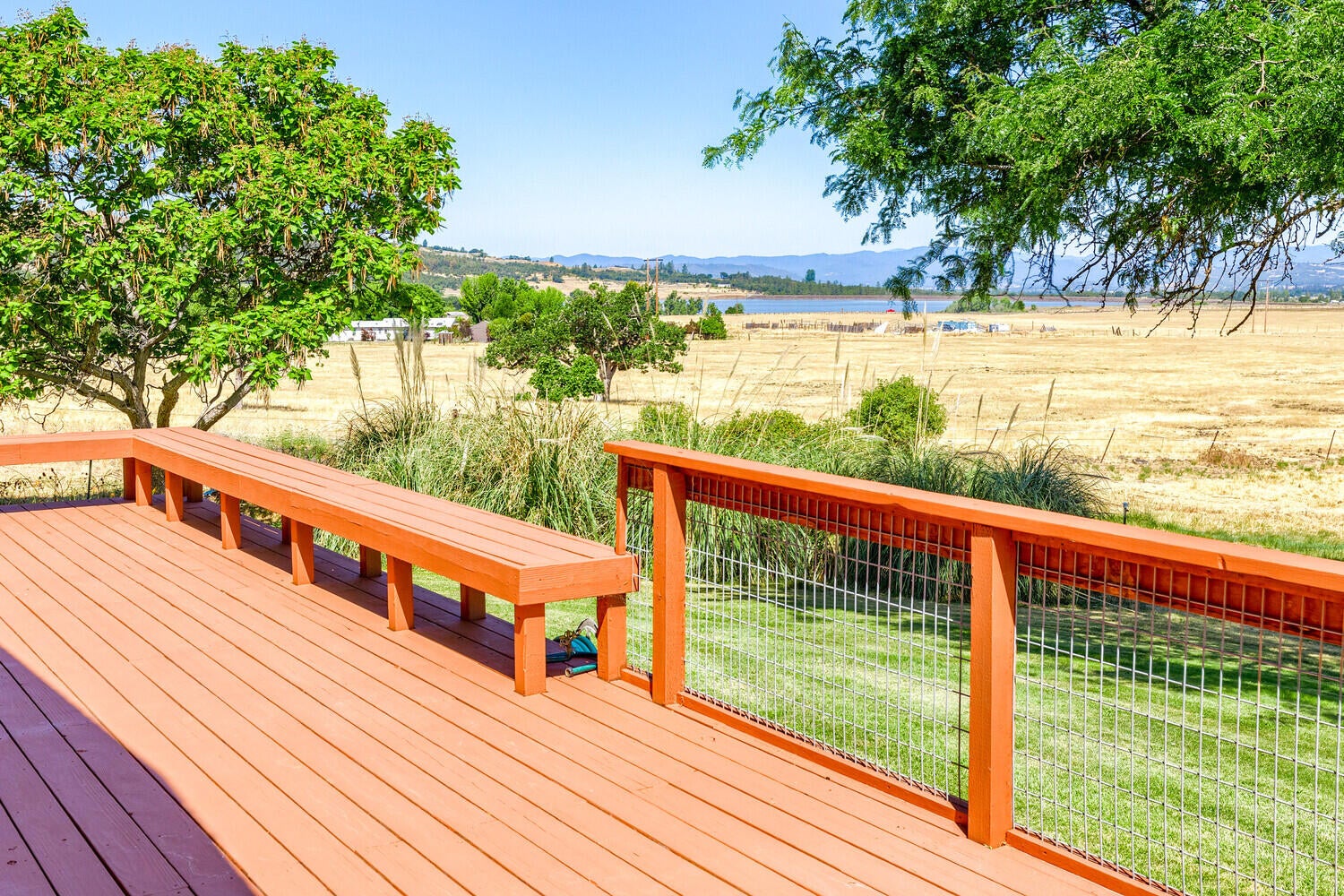 3280_E_Antelope_Rd_02