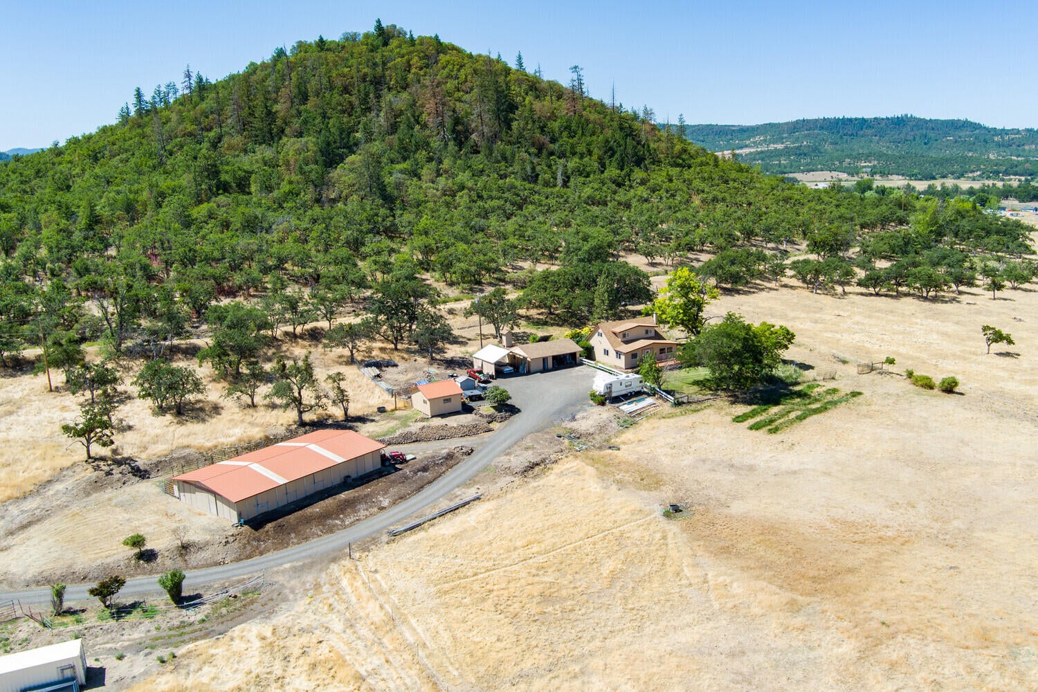 3280_E_Antelope_Rd_03