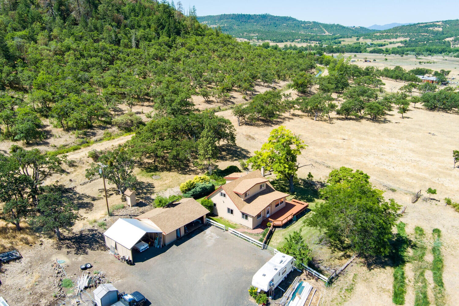 3280_E_Antelope_Rd_04