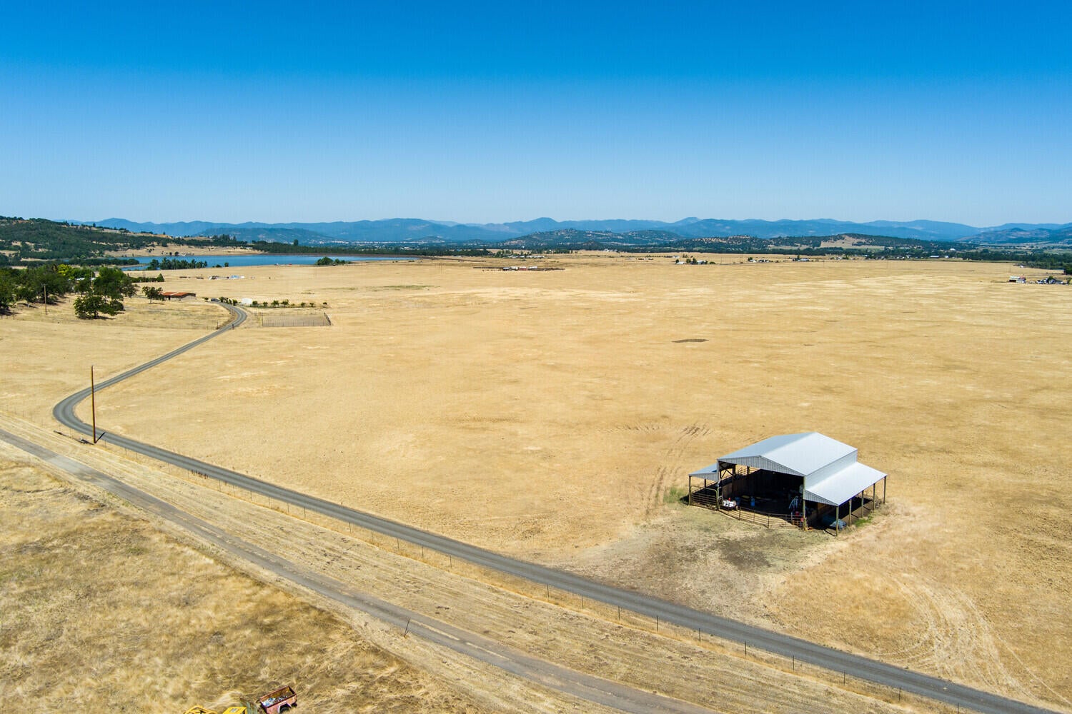 3280_E_Antelope_Rd_06