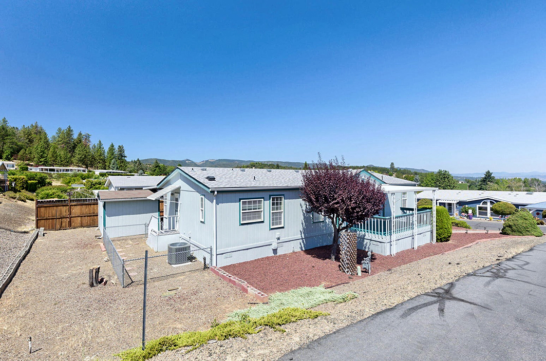 220170990, 3955 S Stage Road, 94, Medford, OR 97501
