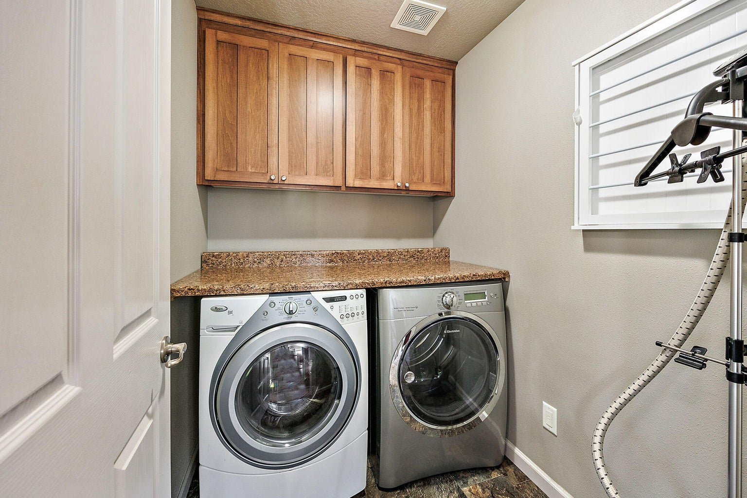649-Griffin-Oaks-Drive_33