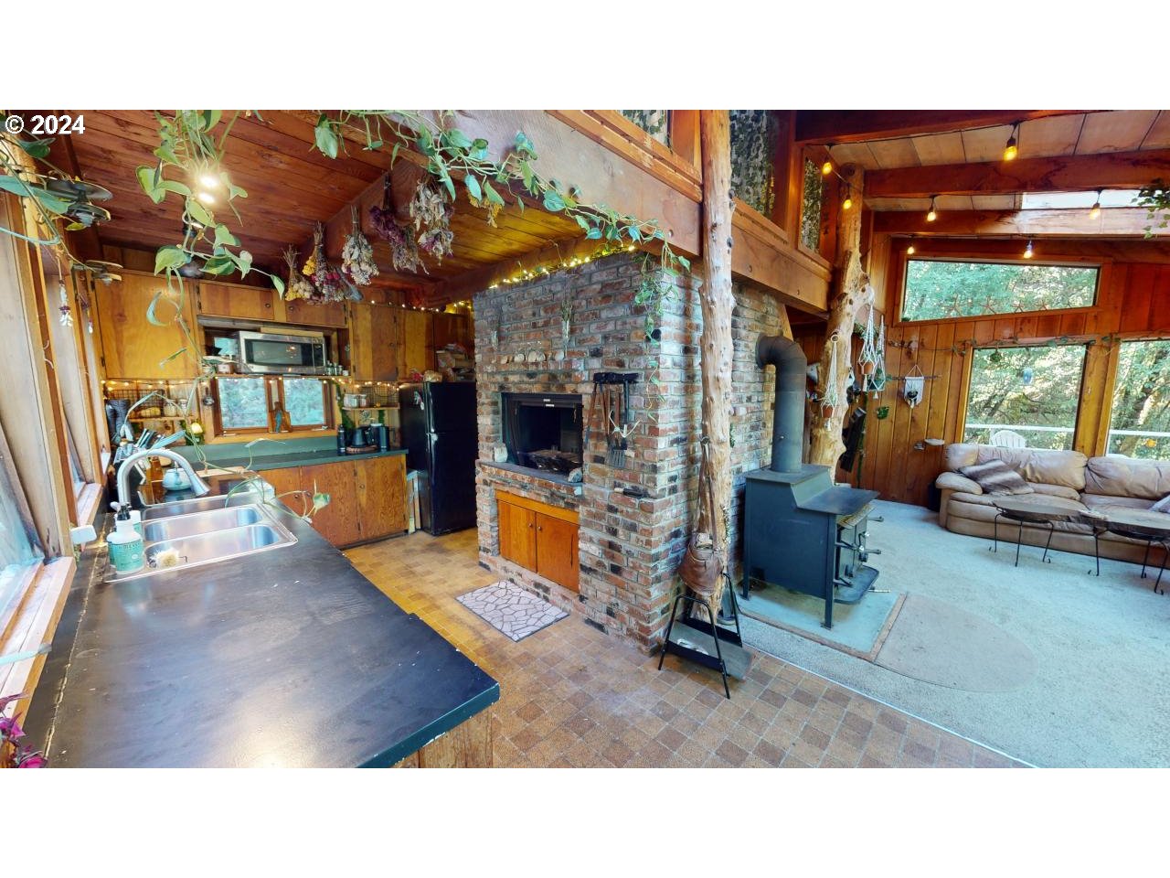 97031_Jerrys_Flat_09