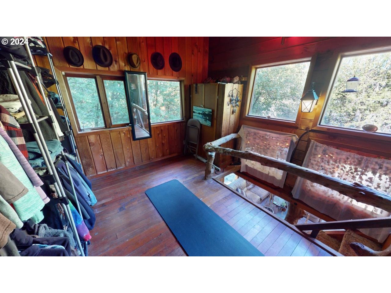 97031_Jerrys_Flat_22
