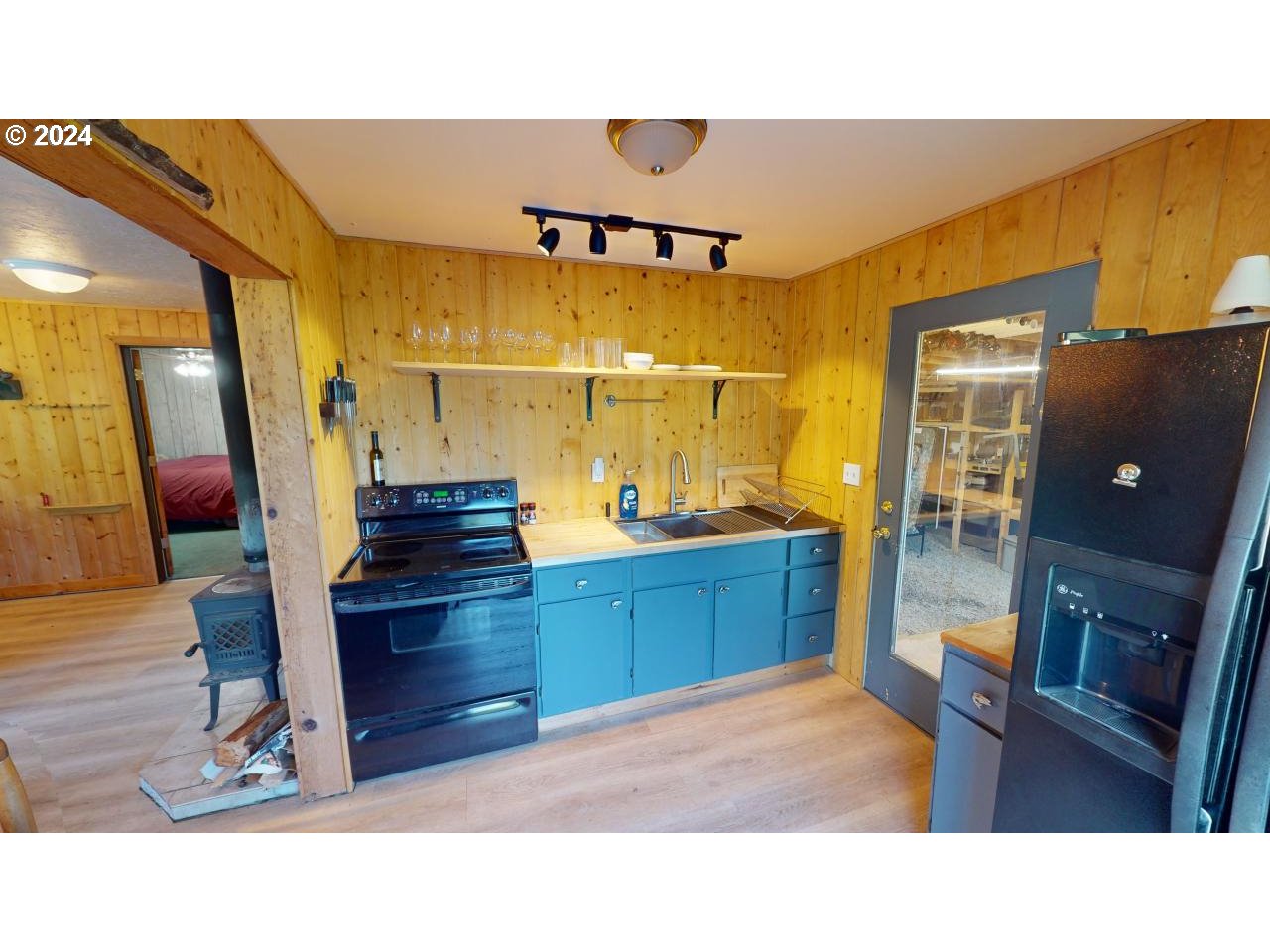 97033_Jerrys_Flat_14
