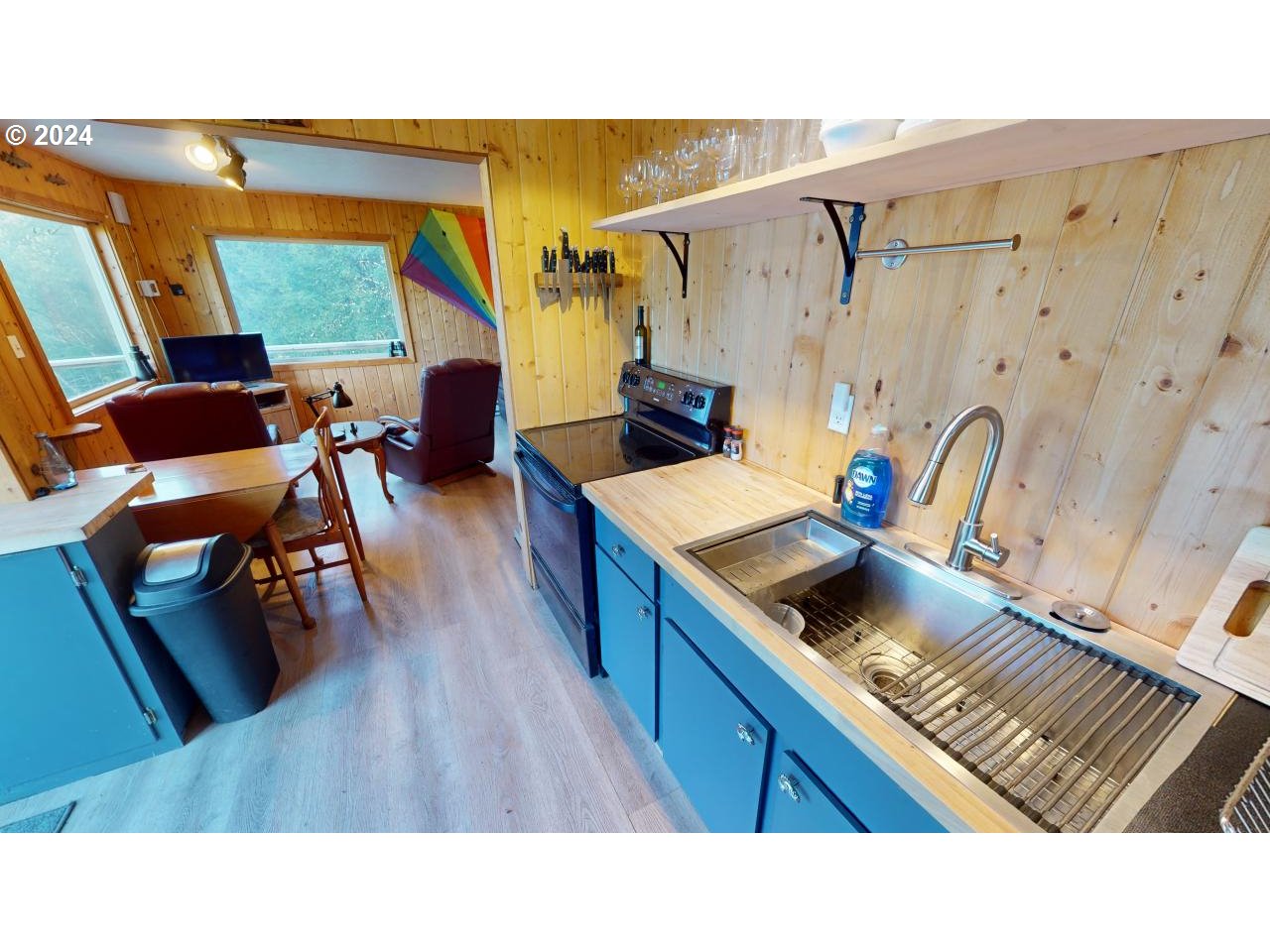 97033_Jerrys_Flat_15