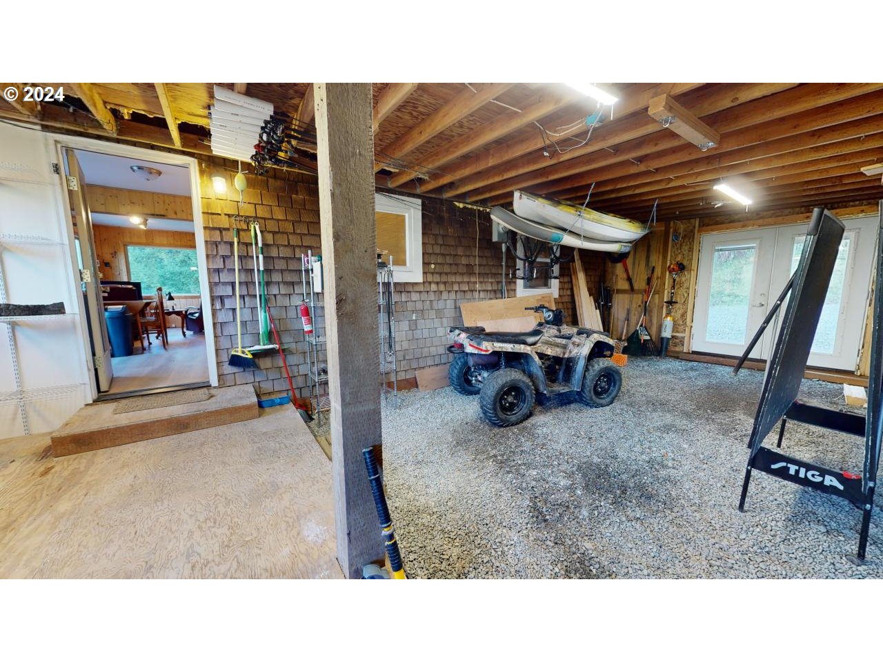 97033_Jerrys_Flat_26