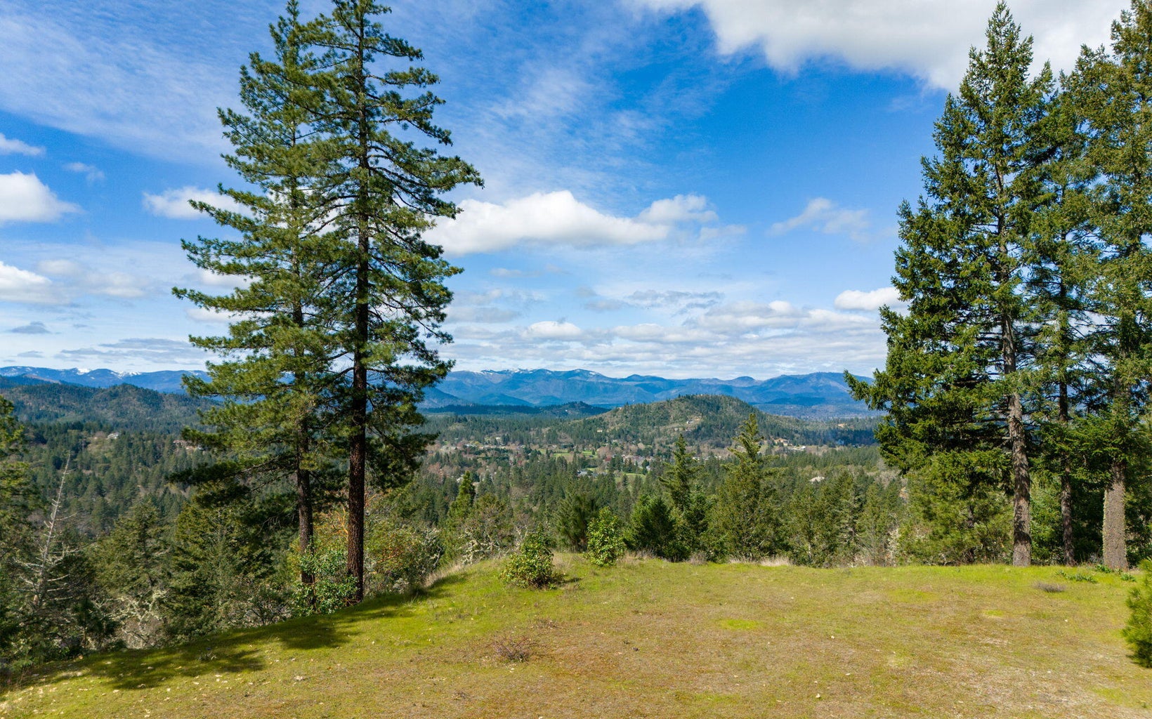 220179747, 820 S Espey Rd, Grants Pass, OR 97527
