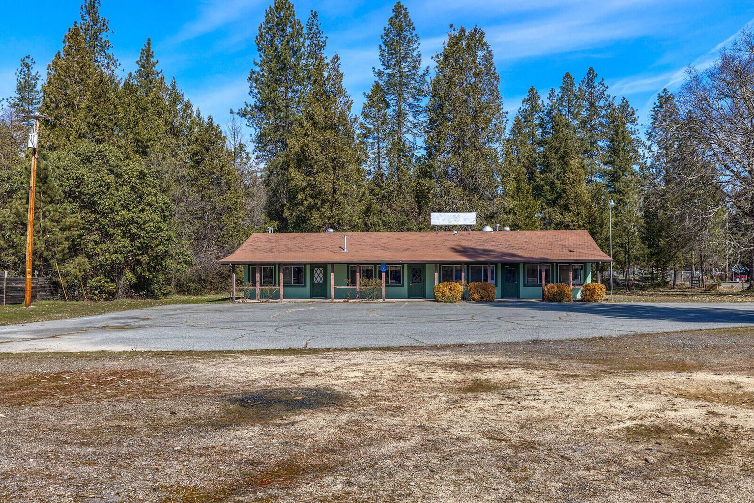 8005-E-Evans-Creek-Road_23