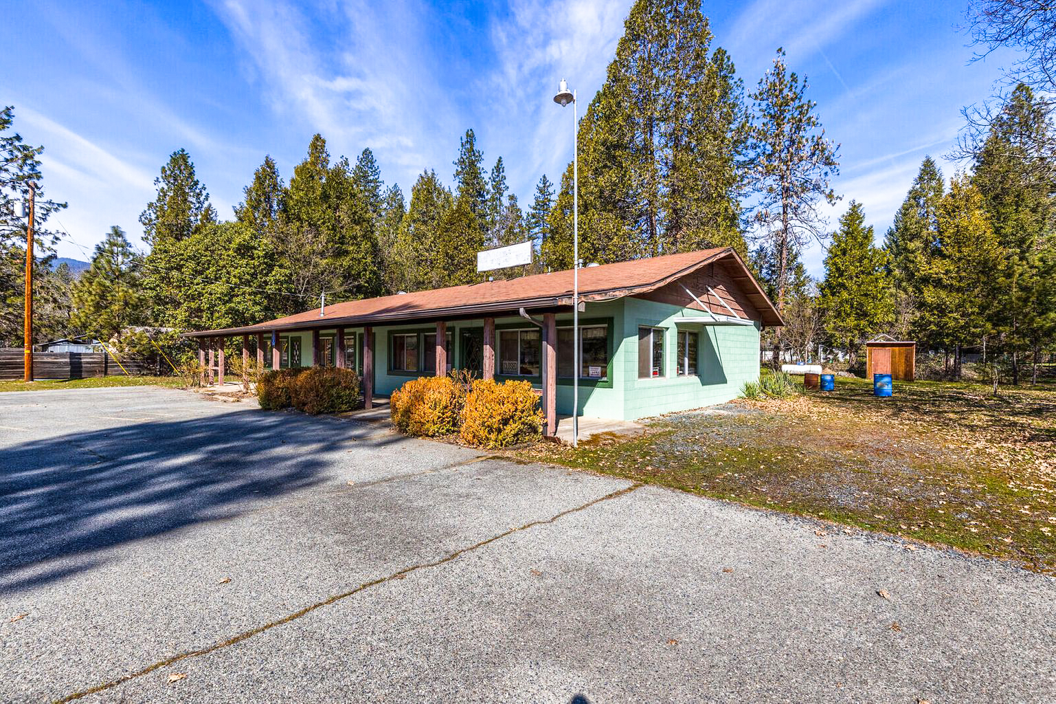 220175312, 8005 E Evans Creek Rd, Rogue River, OR 97537