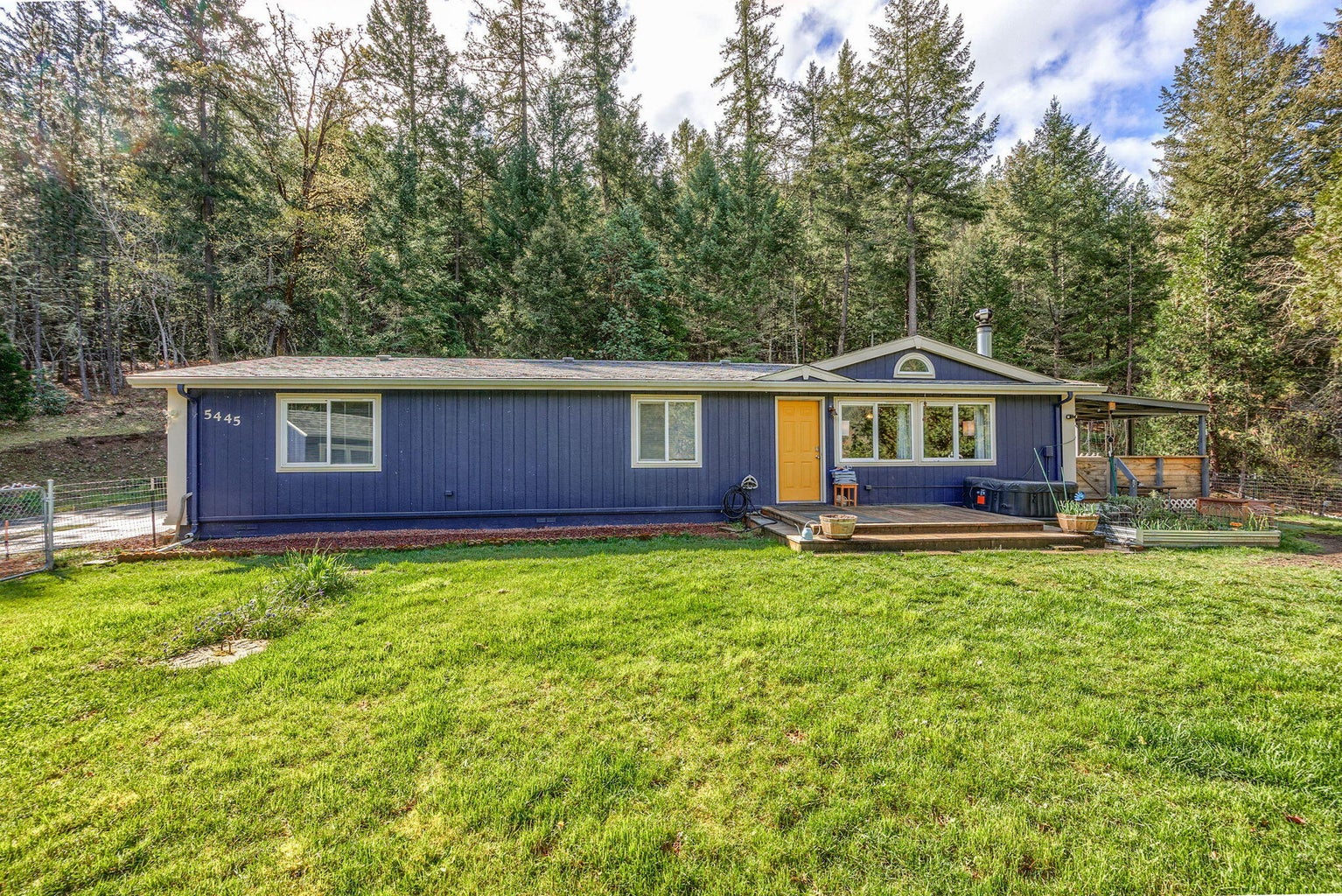 220179449, 5445 Rogue River Hwy, Grants Pass, OR 97527