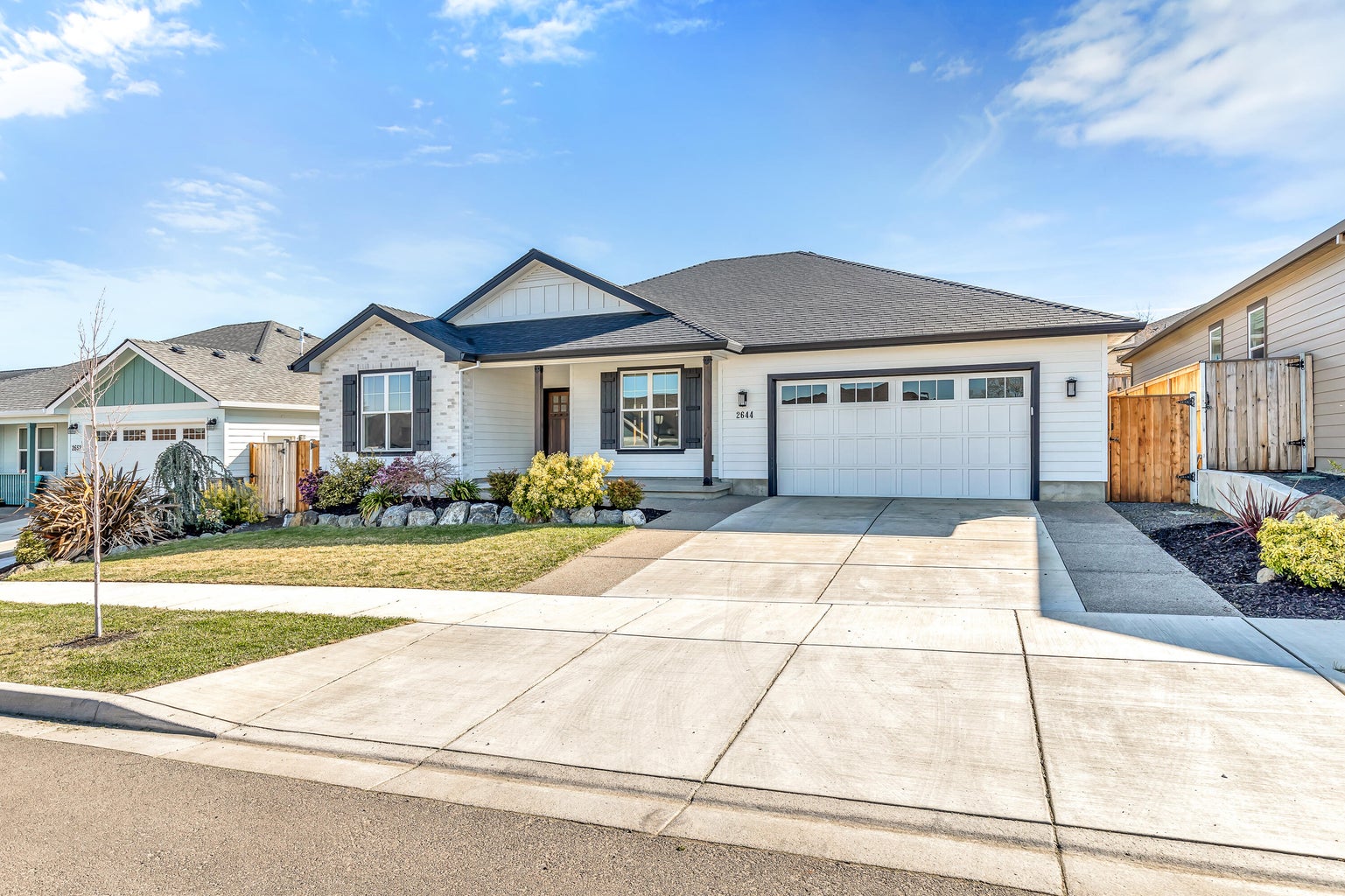 220178917, 2644 Farmington Avenue, Medford, OR 97504