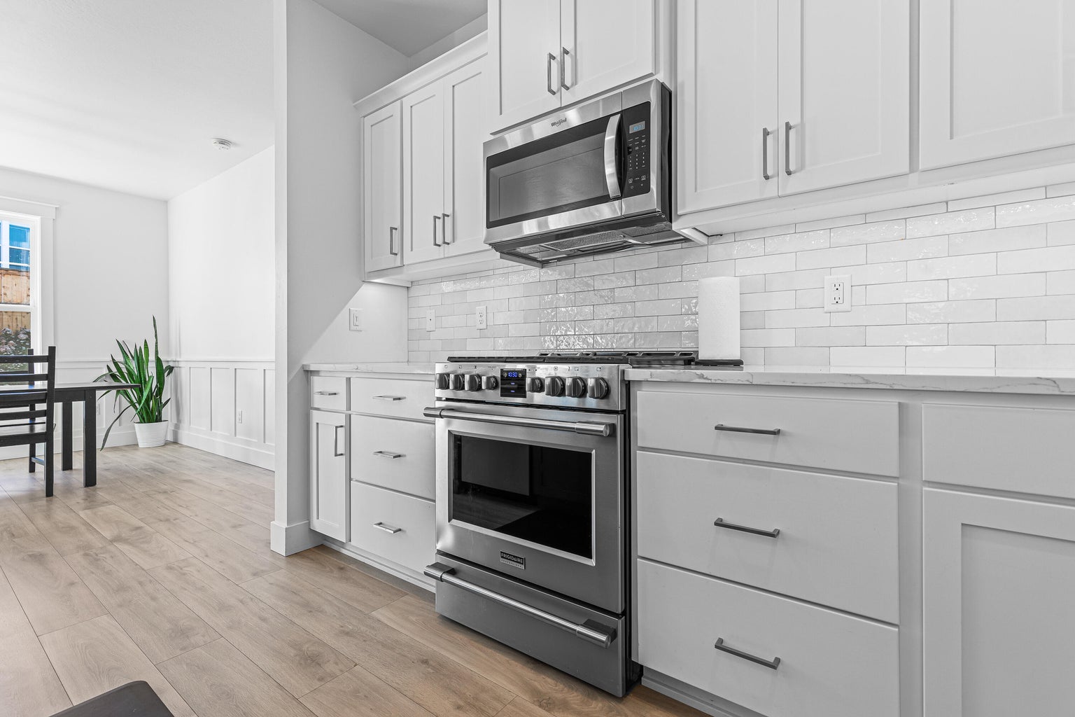 2644-Farmington-Avenue–12