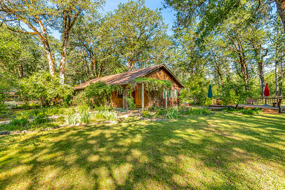 220178898, 211 Beecher Rd, Wolf Creek, OR 97497