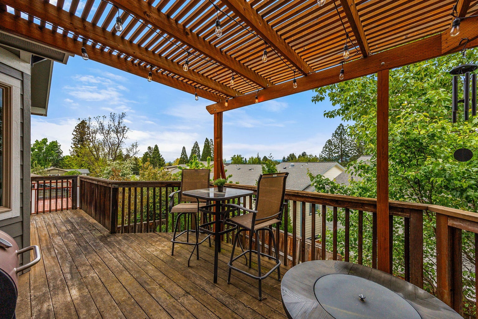 620-Cardwell-Court_04
