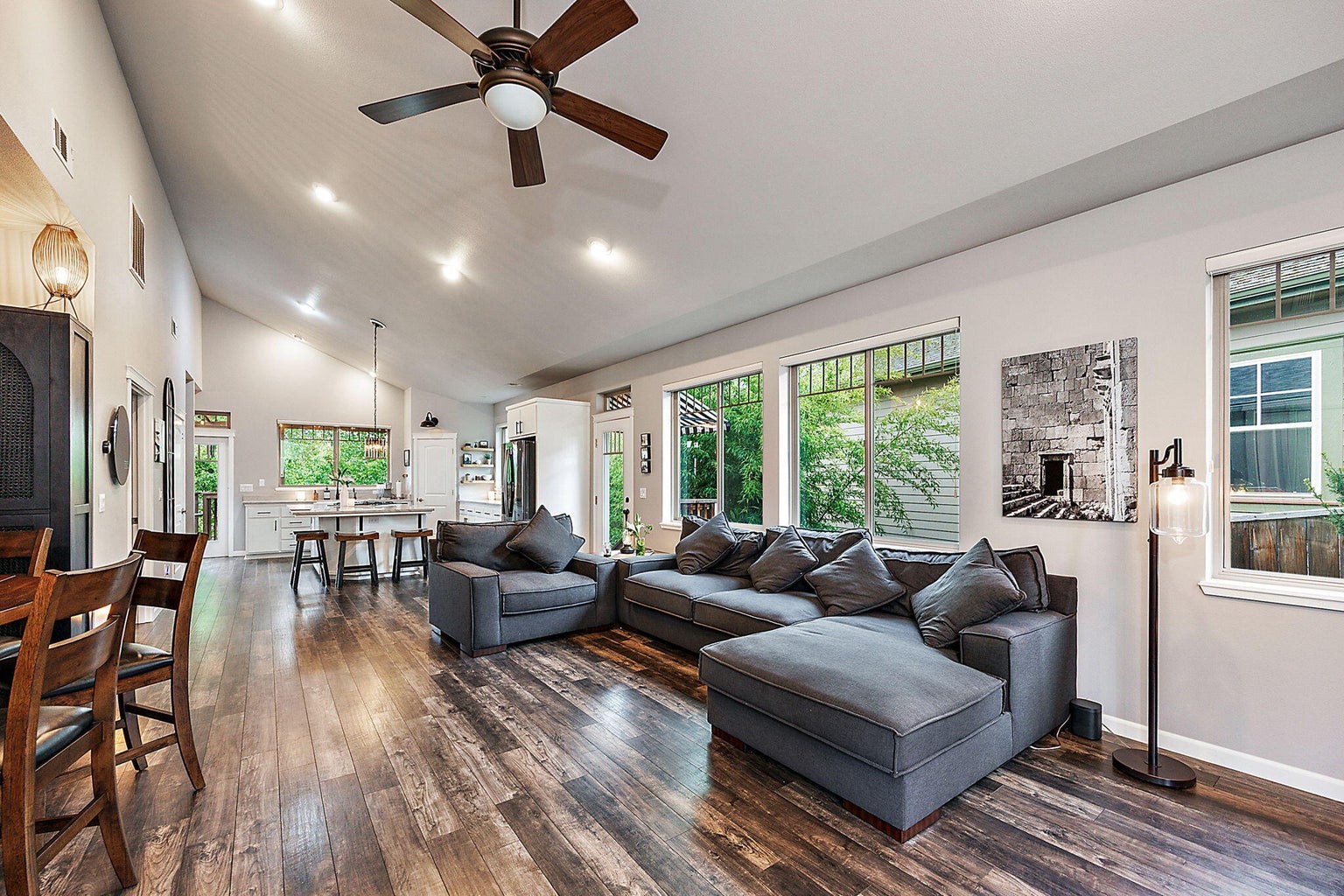 620-Cardwell-Court_09