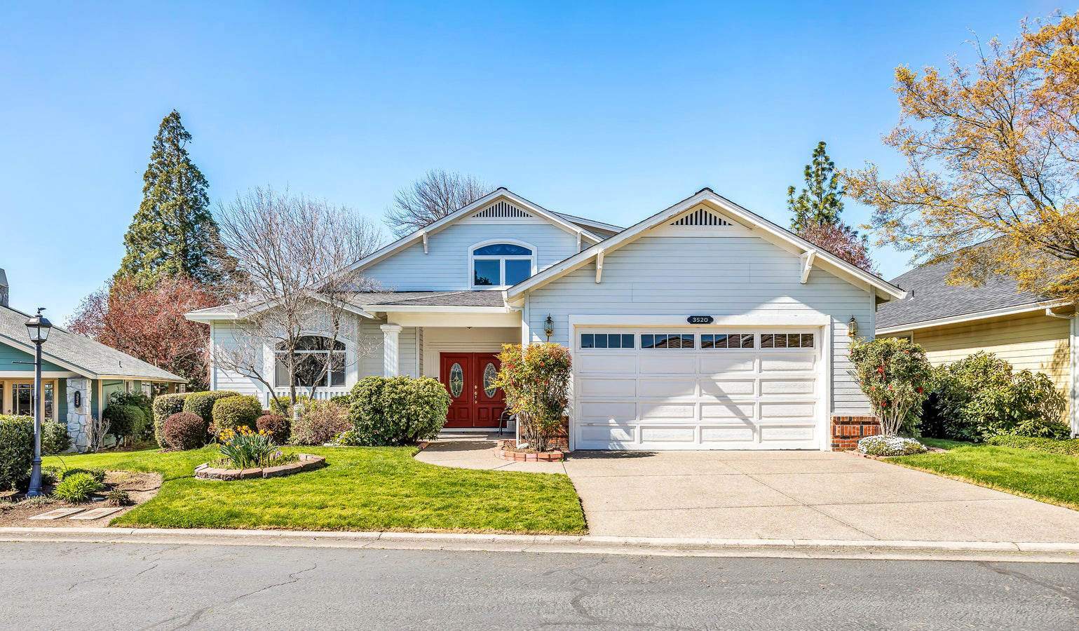 220178919, 3520 S Village Drive, Medford, OR 97504