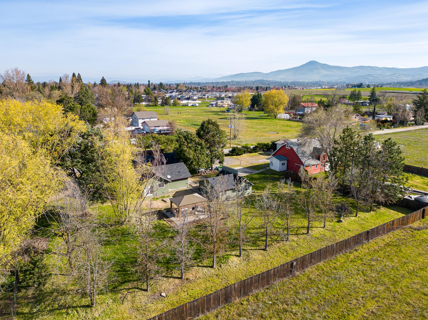 220180369, 2413 Kings Highway, Medford, OR 97501