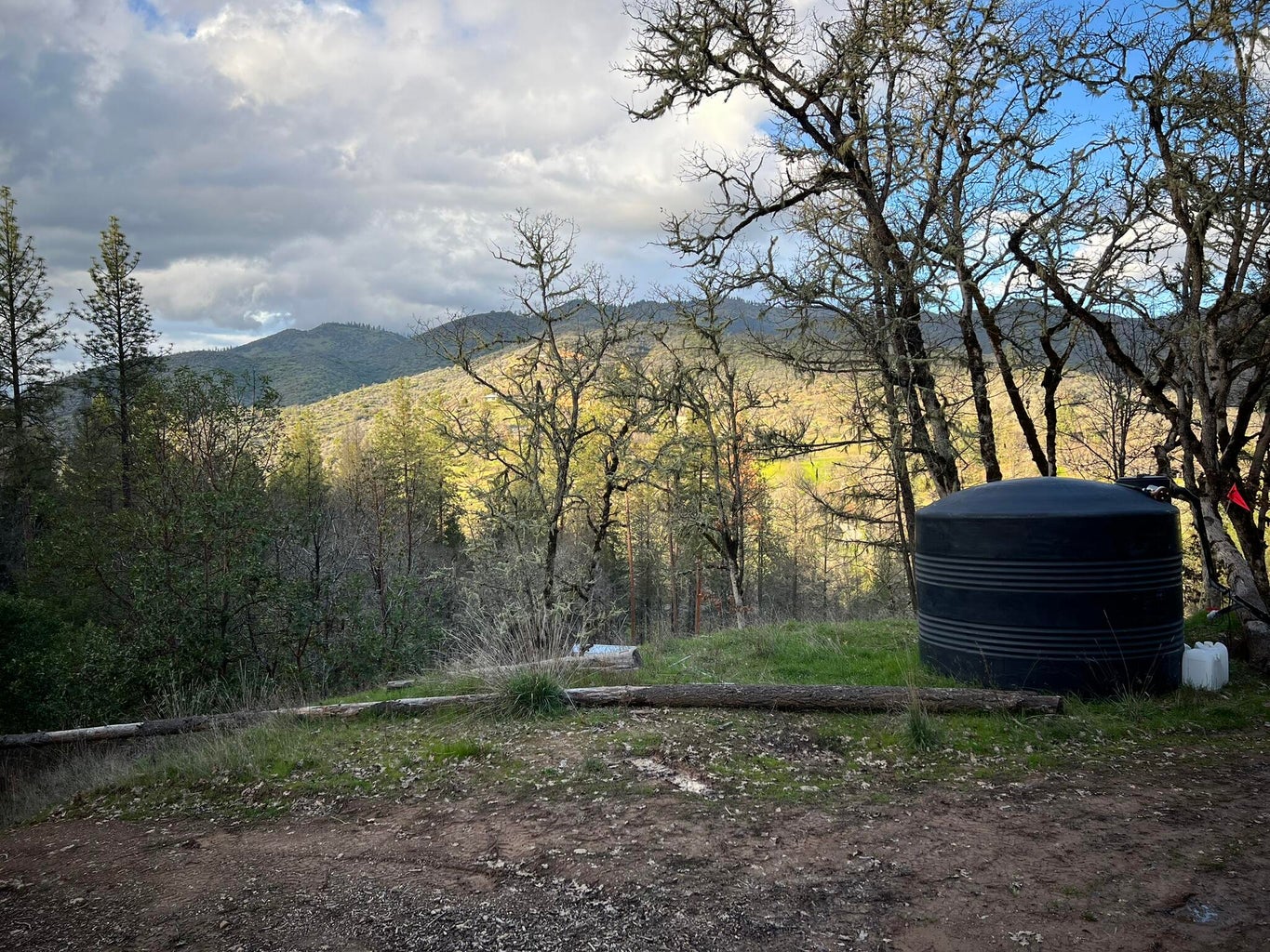 2214_Ltl_Applegate_Rd_14